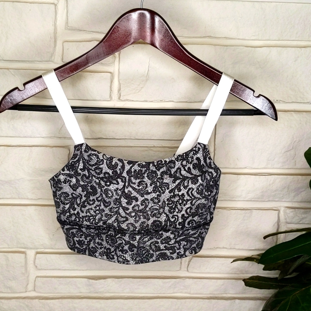 Lululemon bra size 2